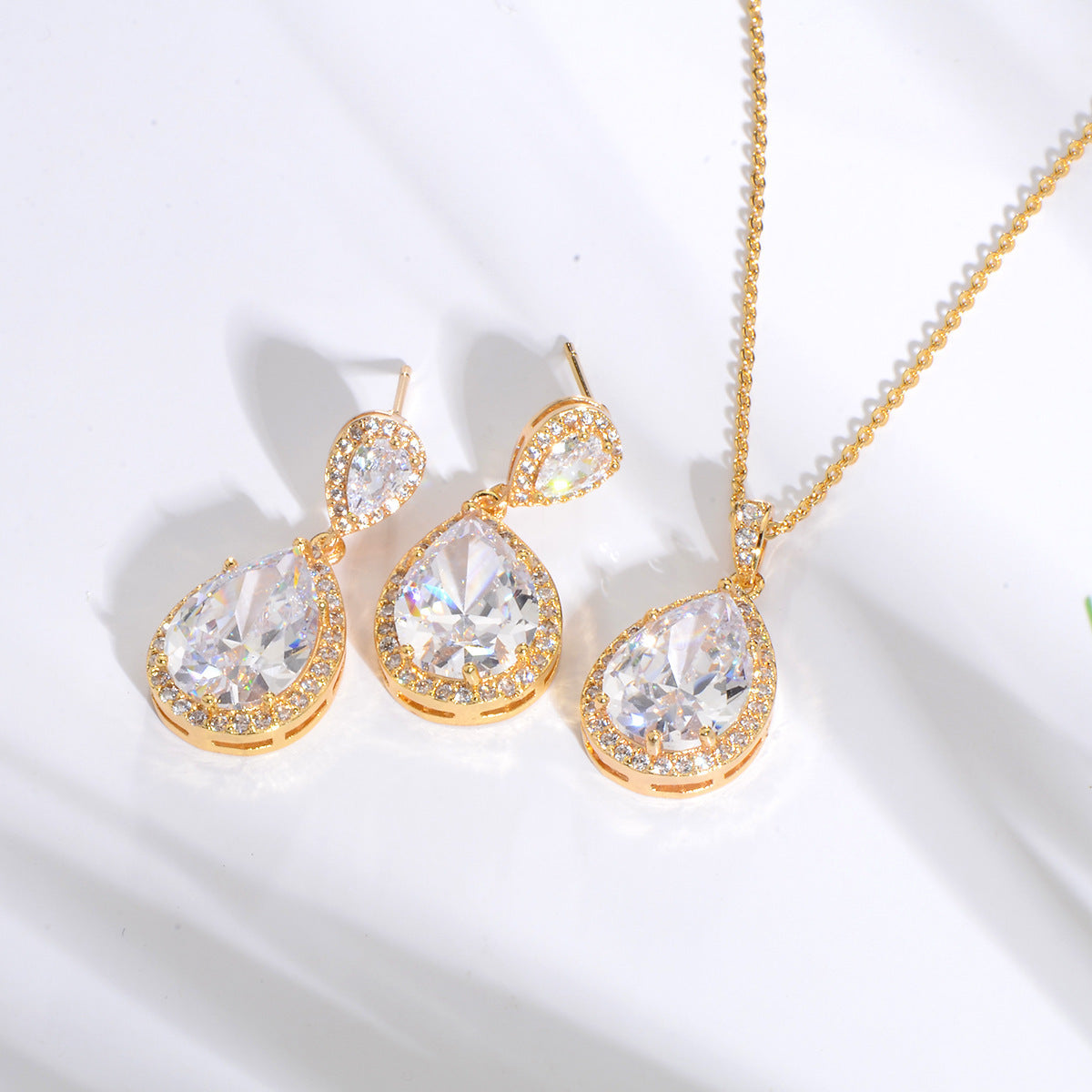 Bright Big Zircon Water Drops Necklace Eardrops Suit Bride Wedding Jewelry Simple Graceful