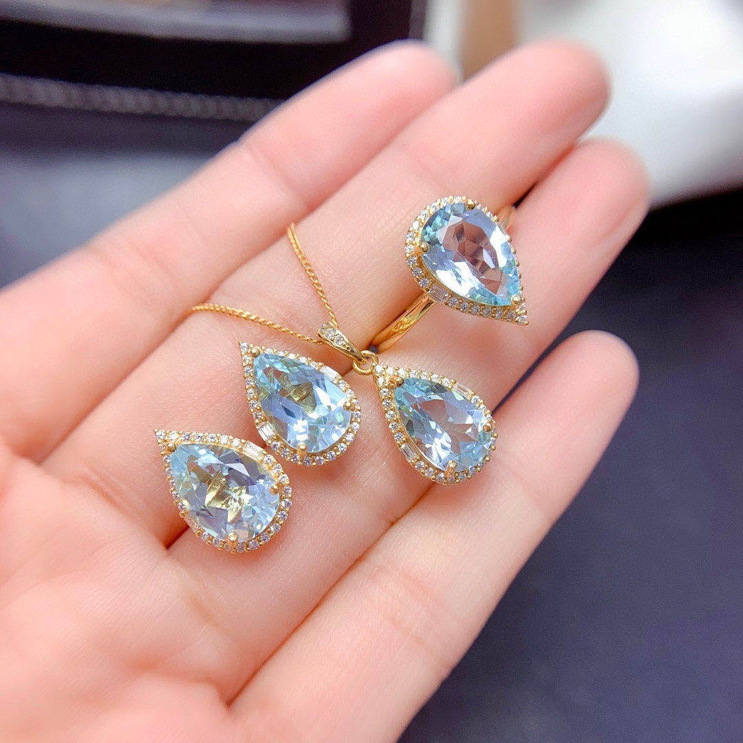 Blue Crystal Earrings and Teardrop Pendant – Elegance in Every Detail